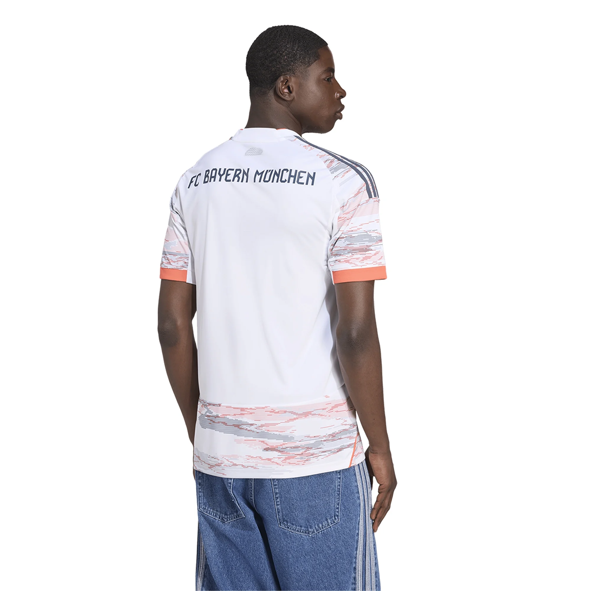 Bayern Munich 2025/2026 Away Jersey - Image 2